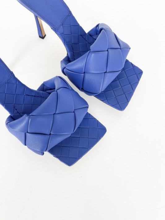 Bottega Veneta Lido Intrecciato Leather Mules — Purple