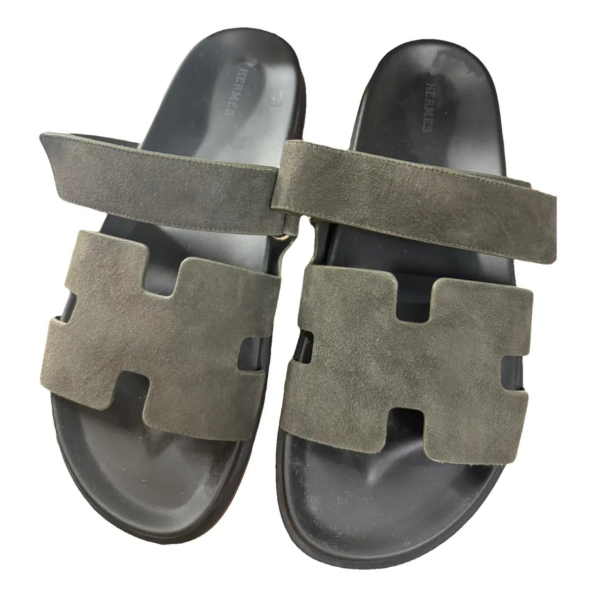 Hermès Chypre Leather Sandals Grey